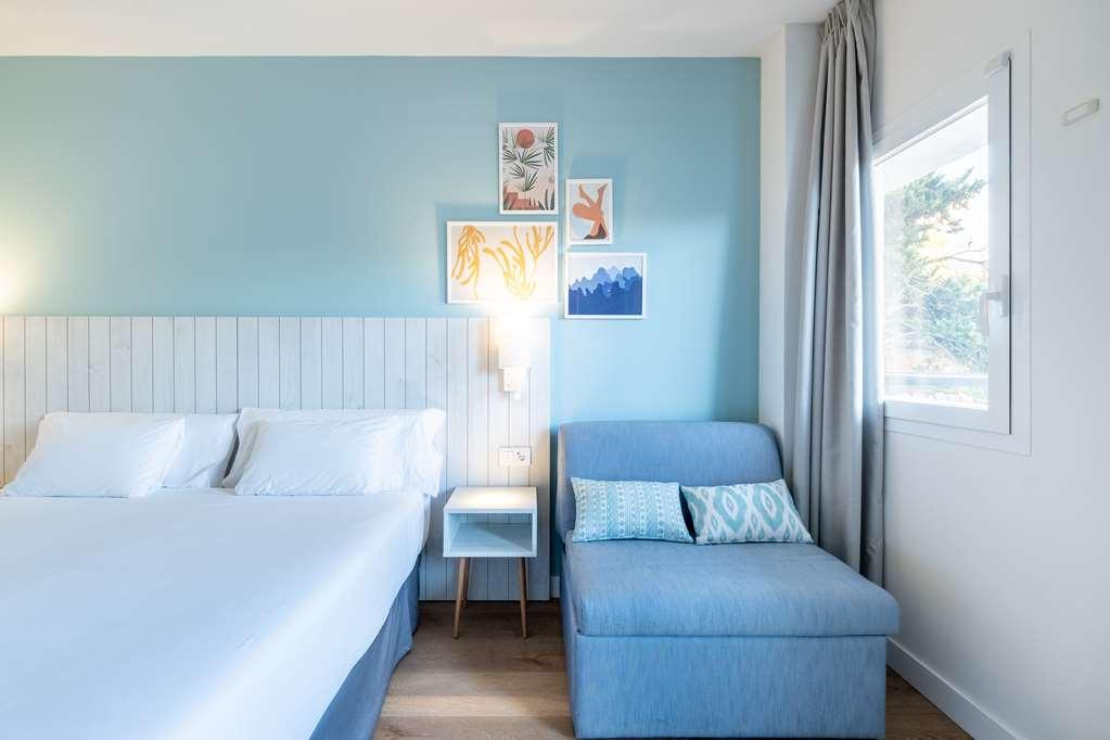 Hotel Barcel Ponent Playa Cala D´Or Habitación foto