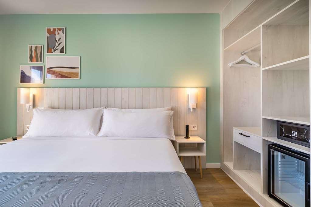 Hotel Barcel Ponent Playa Cala D´Or Habitación foto